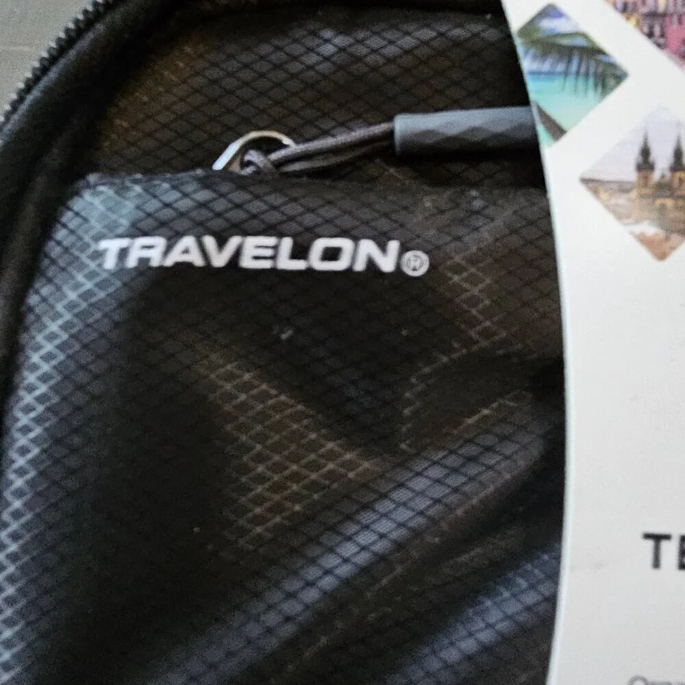 NWT Travelon Black World Travel Essentials Tech Organizer One Size